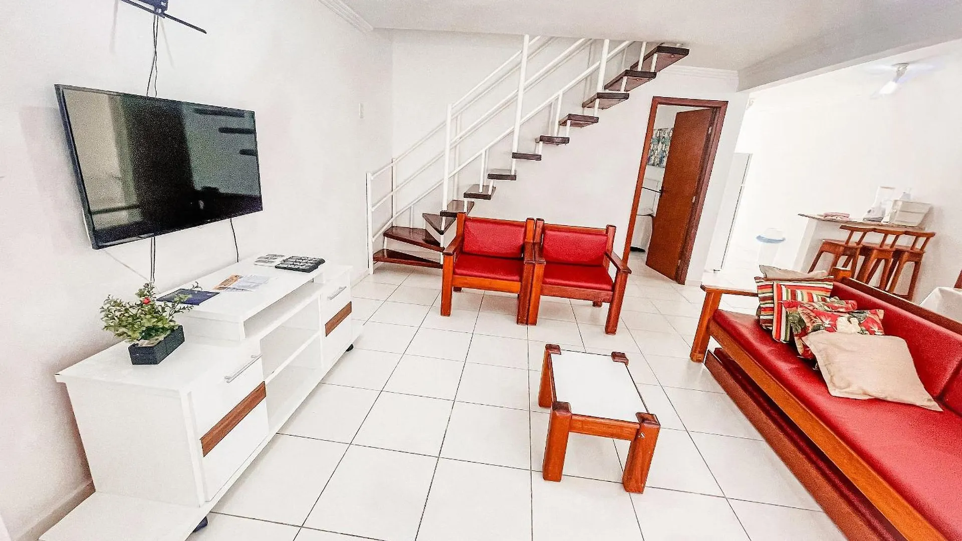 Taperapua Beach Suites: Seaside Luxury with Pools and High-Speed Wi-Fi Porto Seguro