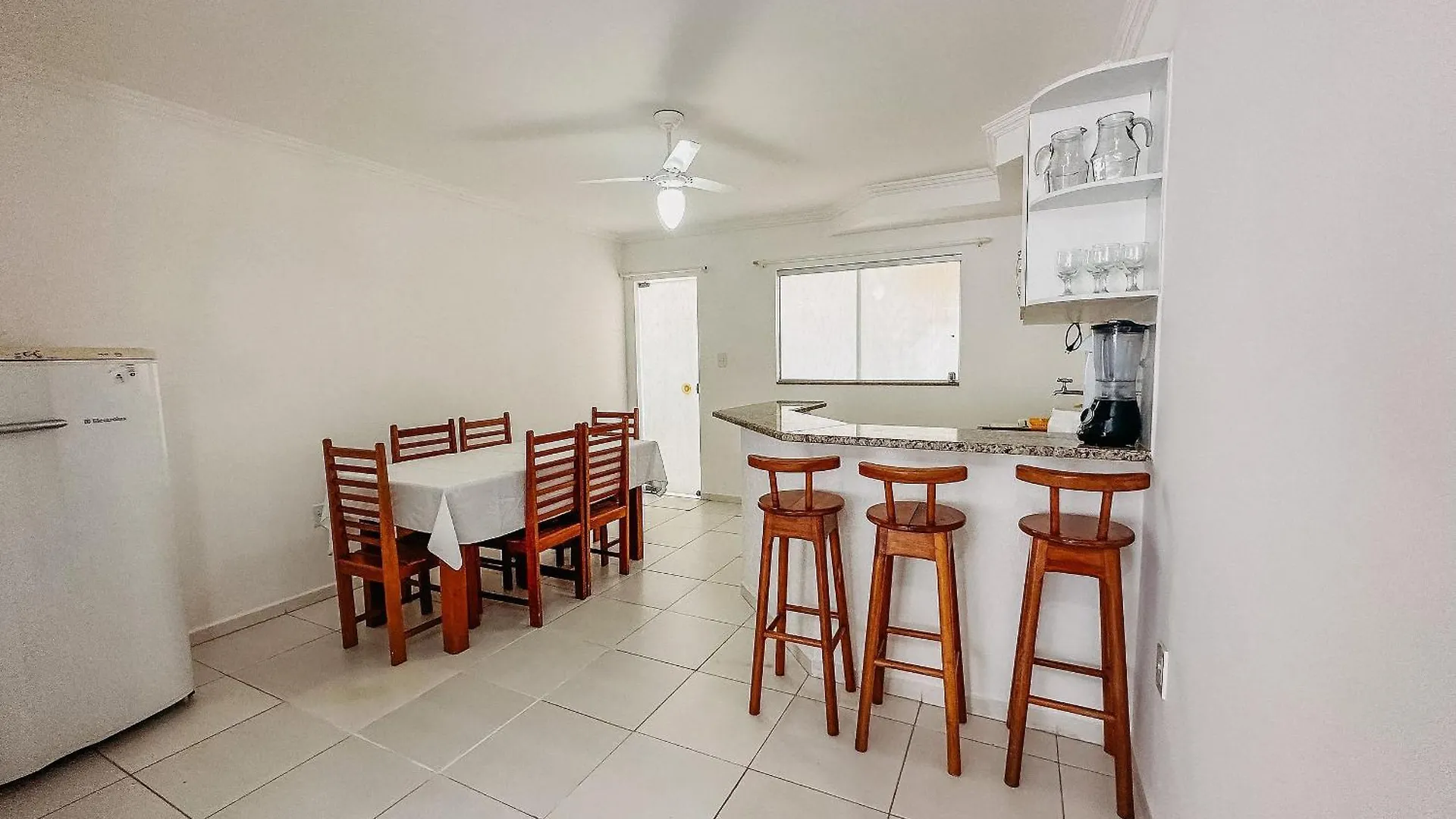 Taperapua Beach Suites: Seaside Luxury with Pools and High-Speed Wi-Fi Porto Seguro Holiday home