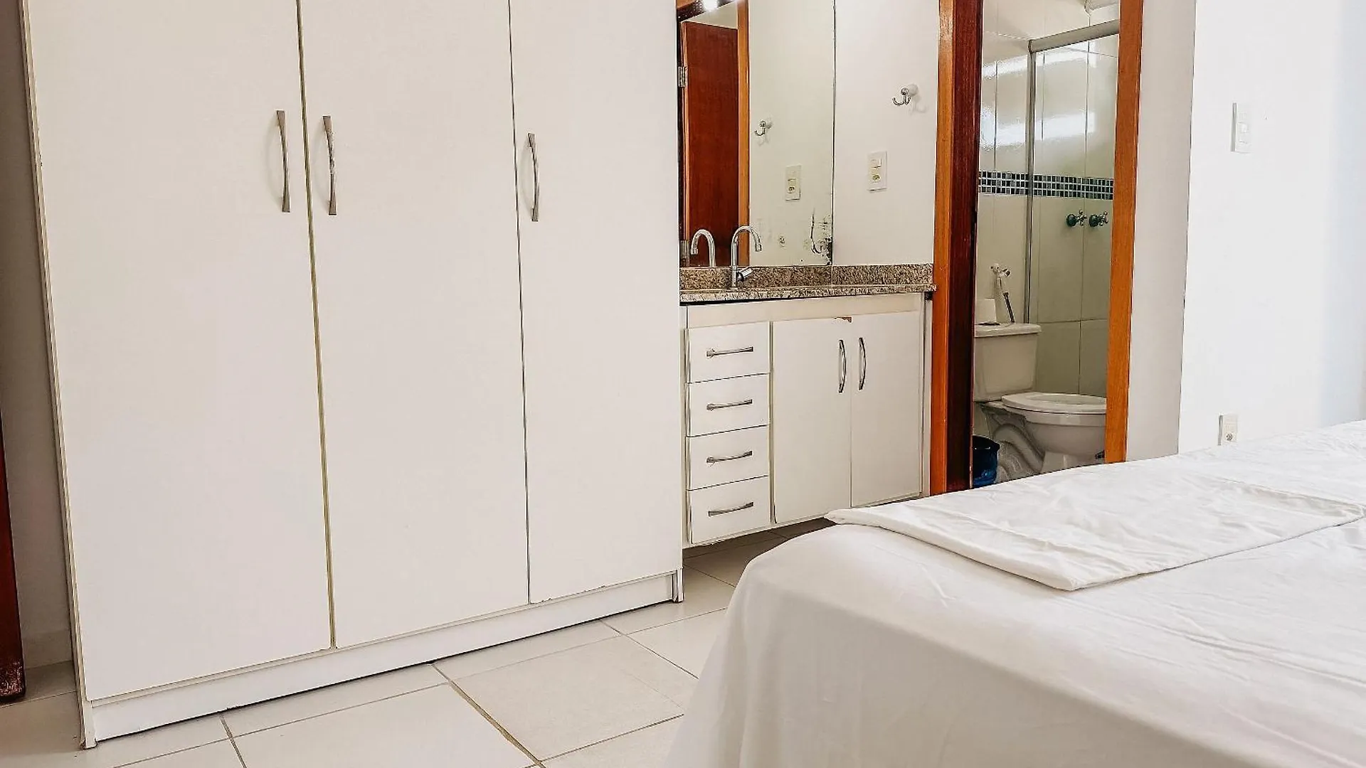 Taperapua Beach Suites: Seaside Luxury with Pools and High-Speed Wi-Fi Porto Seguro 0*,