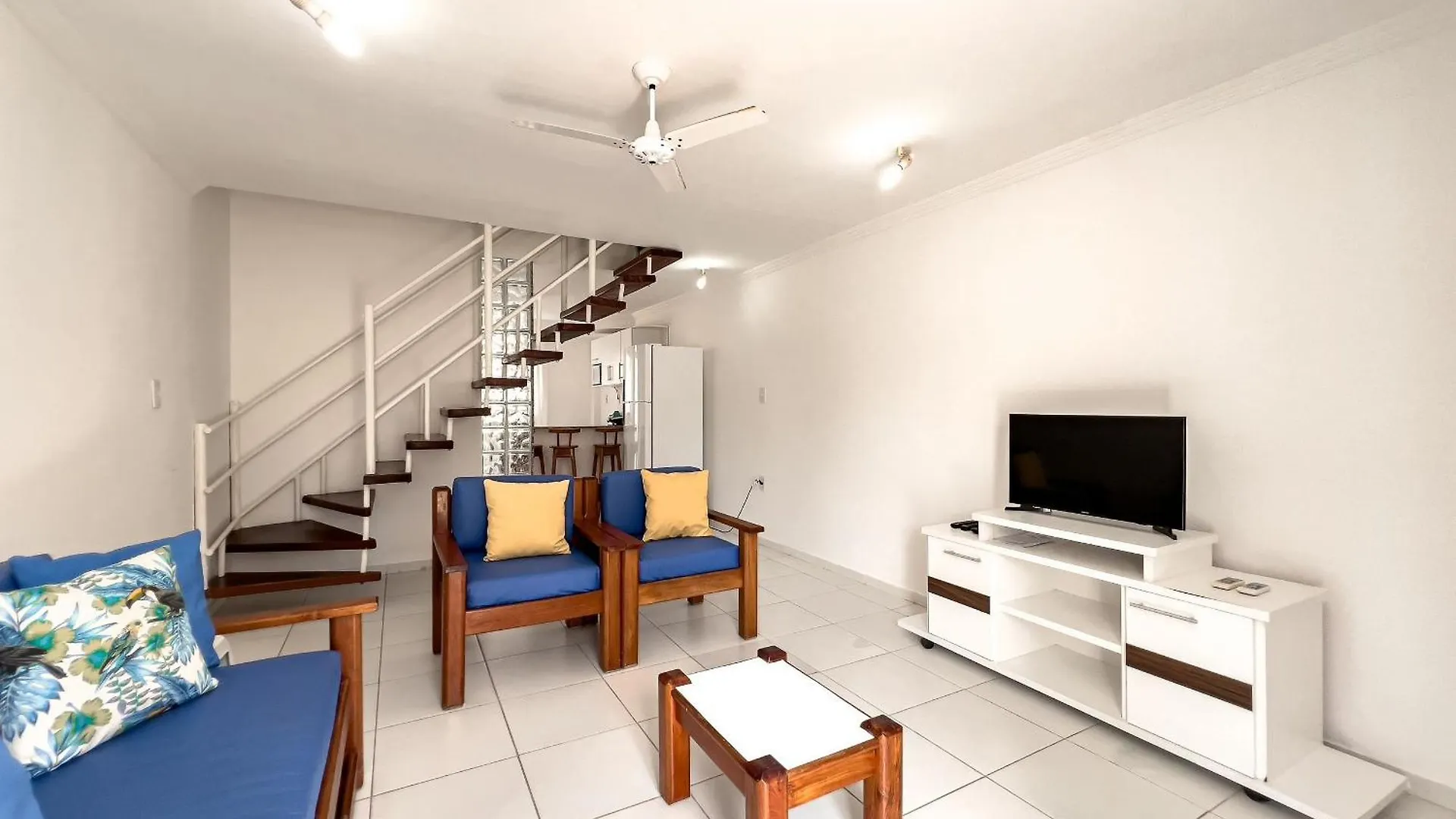 Taperapua Beach Suites: Seaside Luxury with Pools and High-Speed Wi-Fi Porto Seguro