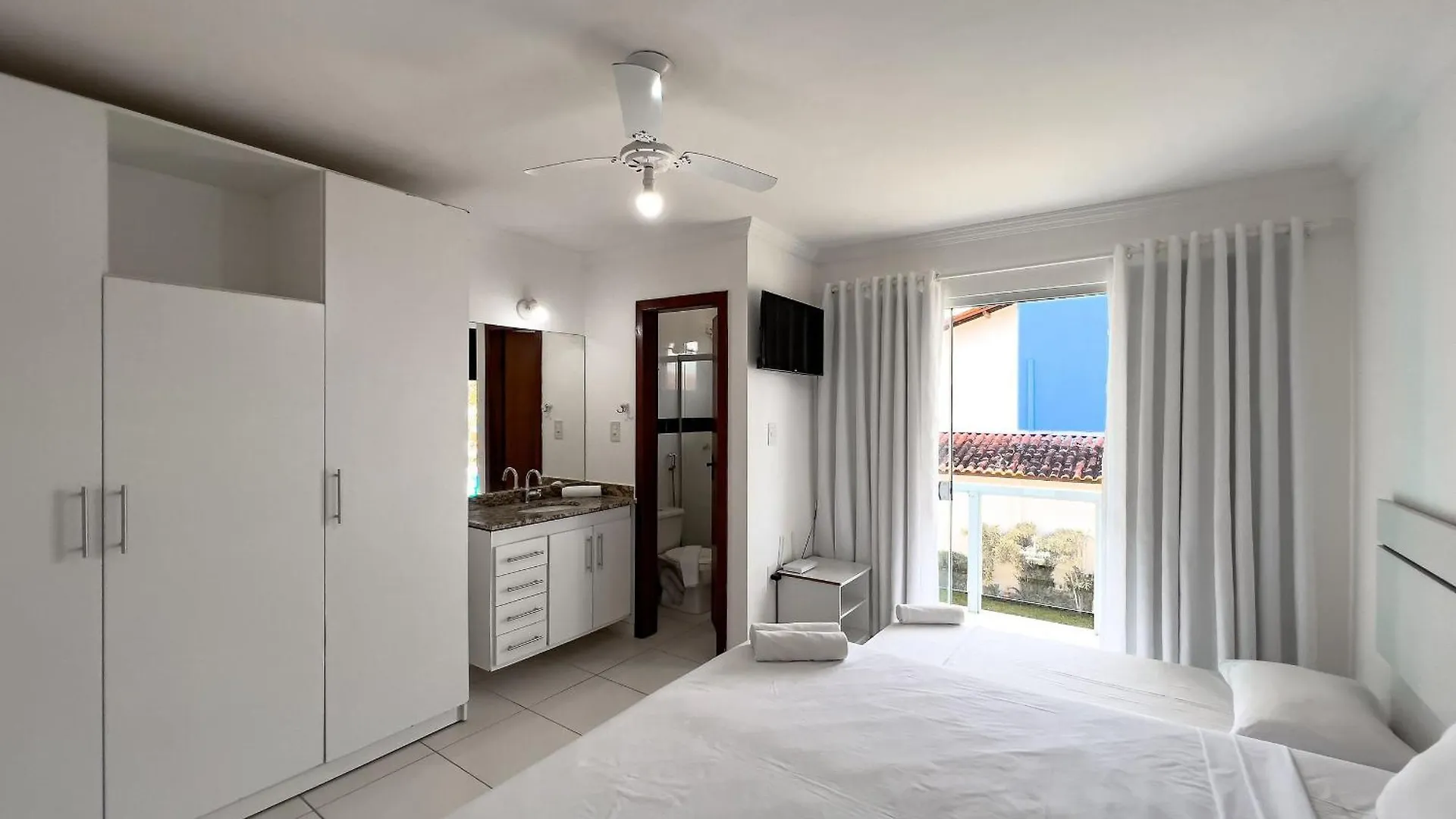 Taperapua Beach Suites: Seaside Luxury with Pools and High-Speed Wi-Fi Porto Seguro 0*,  Brazil