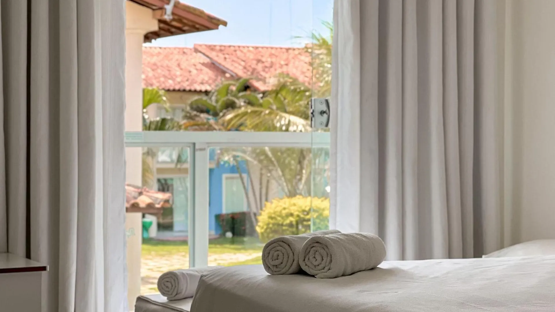 Holiday home Taperapua Beach Suites: Seaside Luxury with Pools and High-Speed Wi-Fi Porto Seguro