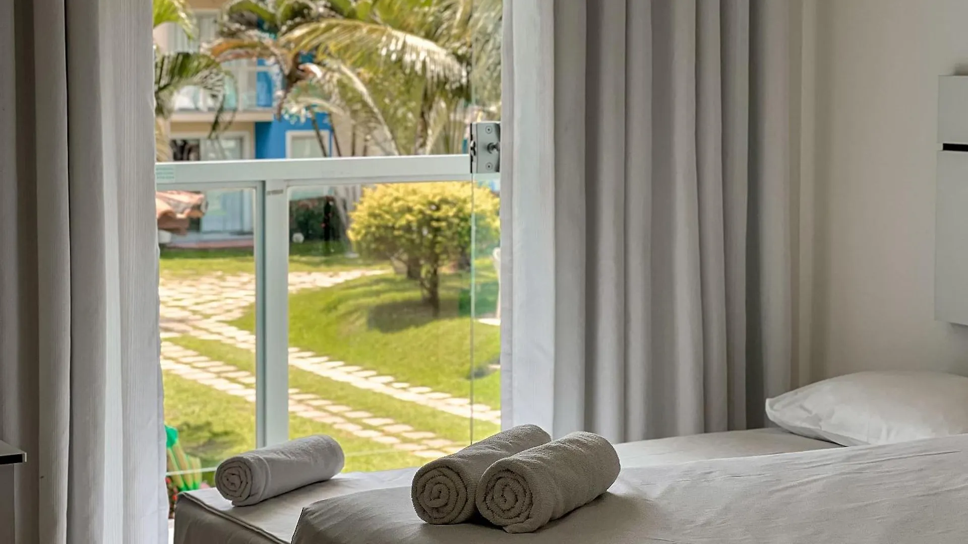 Taperapua Beach Suites: Seaside Luxury with Pools and High-Speed Wi-Fi Porto Seguro 0*,