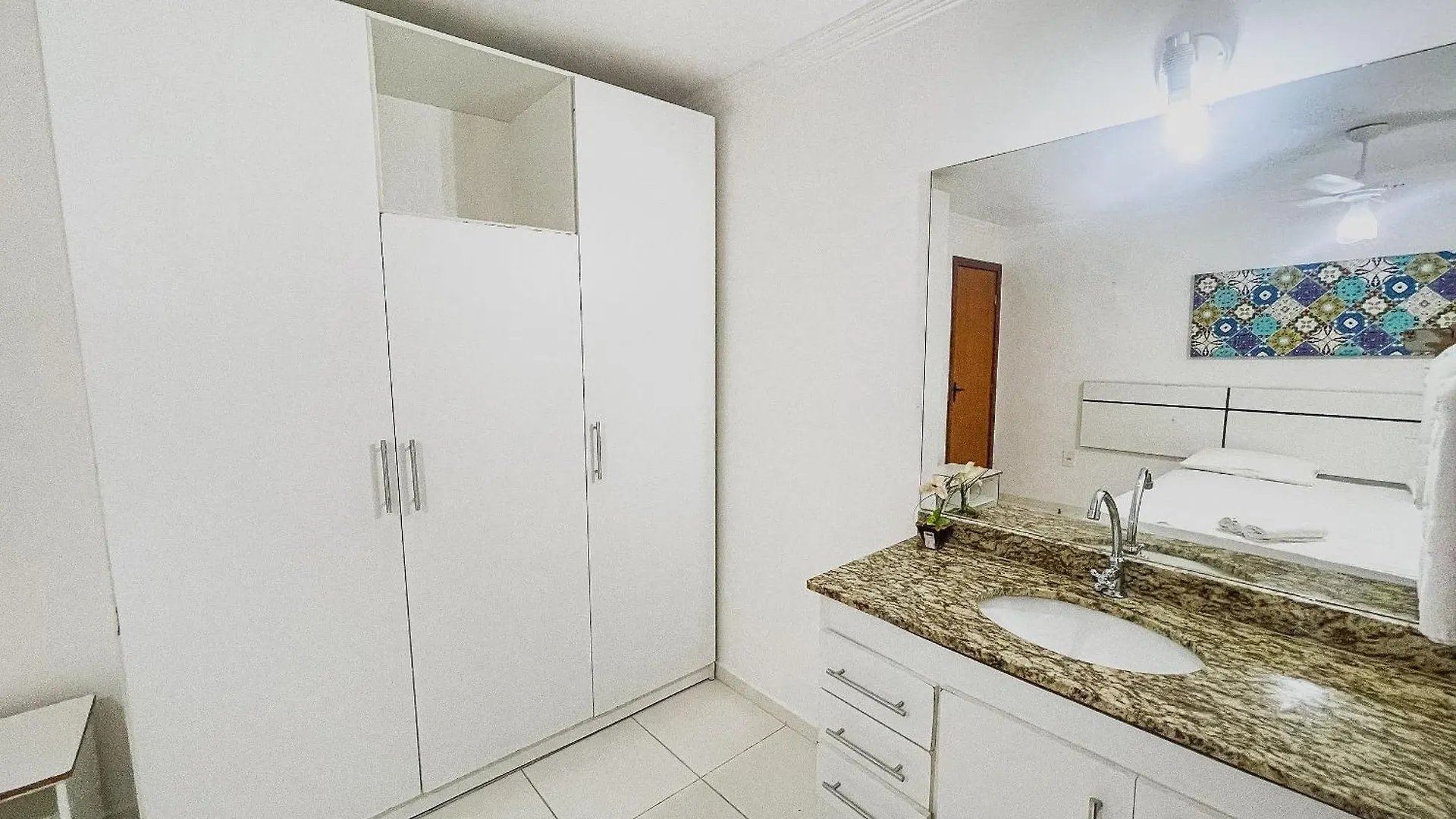 Taperapua Beach Suites: Seaside Luxury with Pools and High-Speed Wi-Fi Porto Seguro Brazil