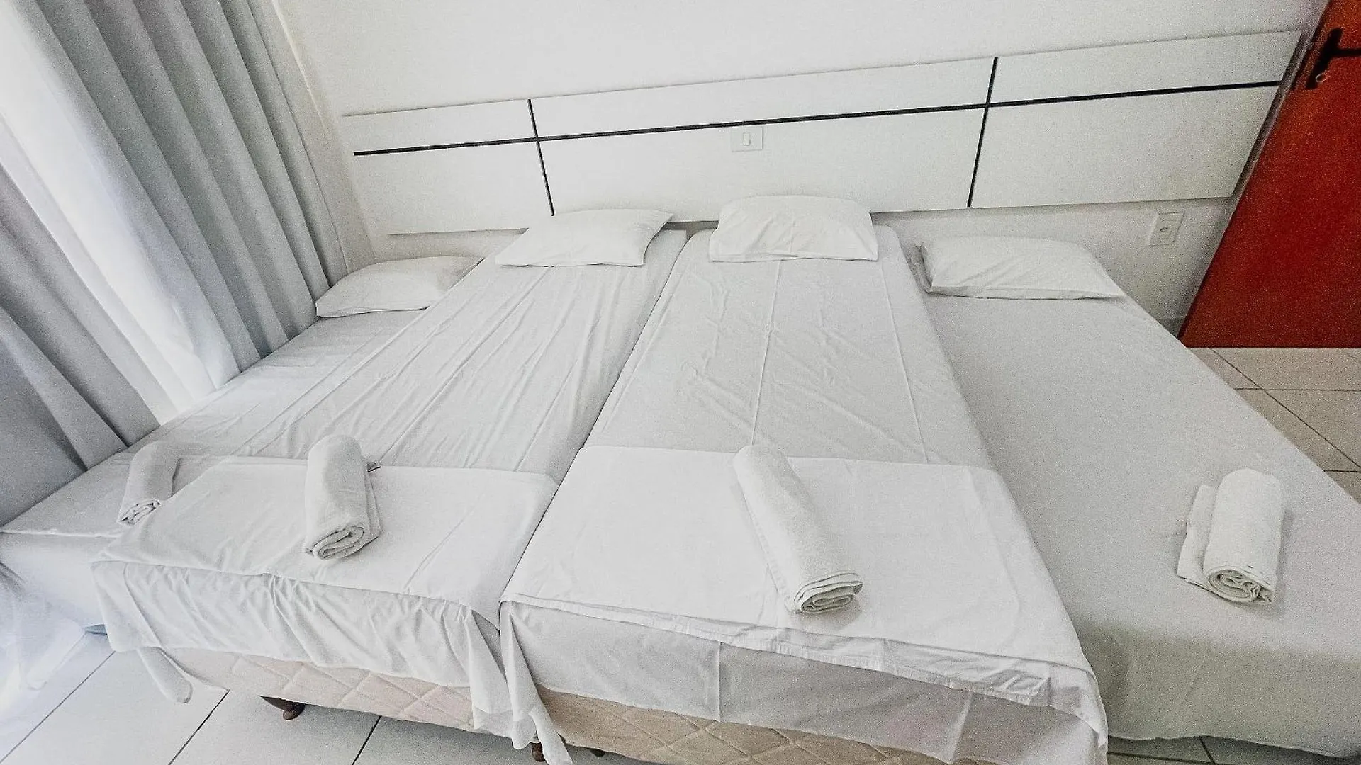 Taperapua Beach Suites: Seaside Luxury with Pools and High-Speed Wi-Fi Porto Seguro